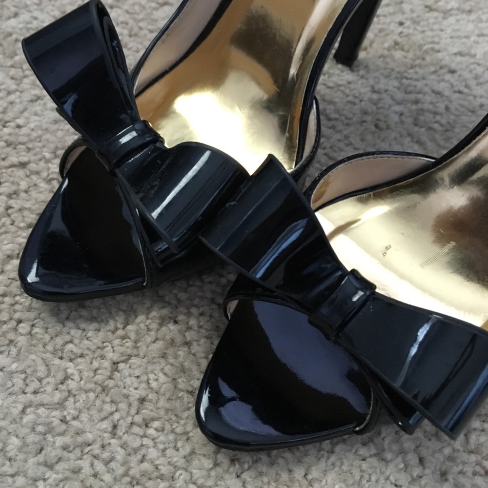 Cute black bow heels